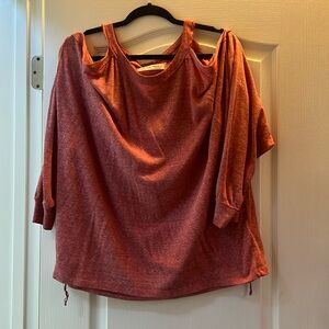 With the free free people cold shoulder jersey lounge top